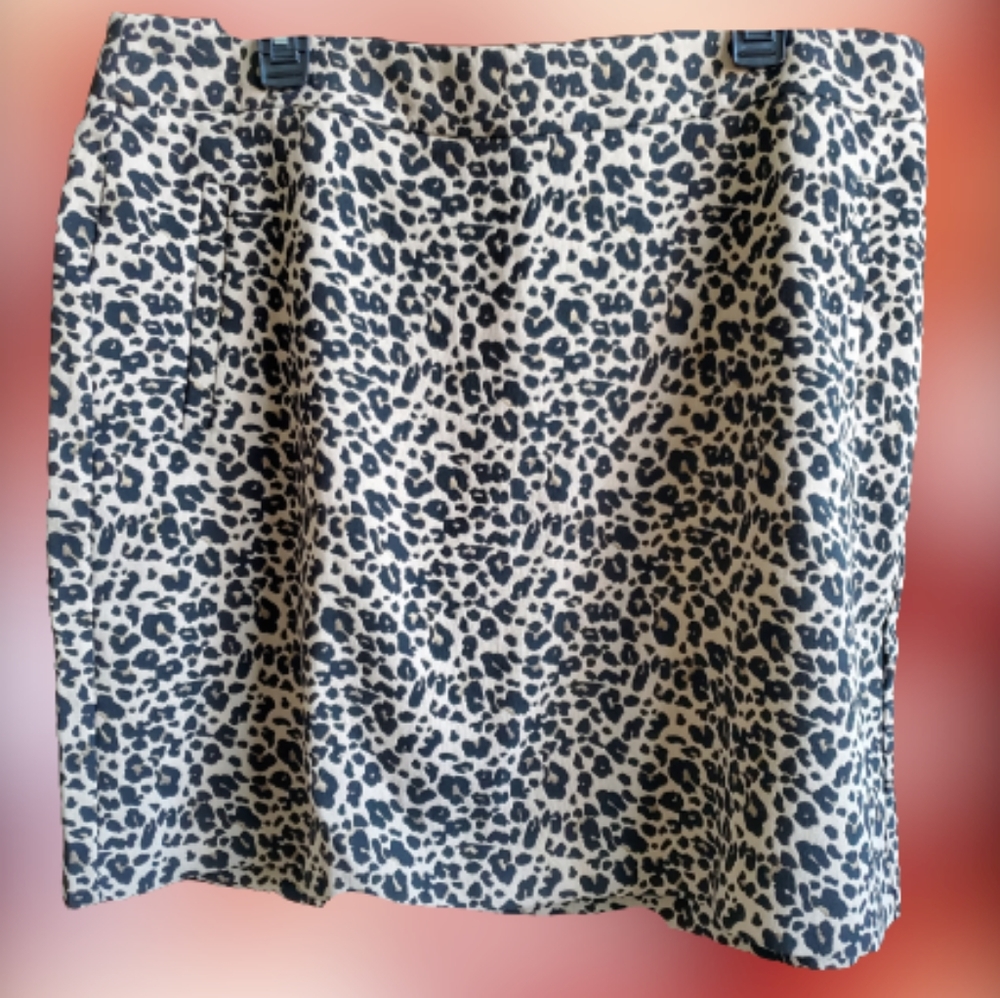 LOFT plus leopard print woven shift Mini skirt, 38", black/ brown - Picture 4 of 11